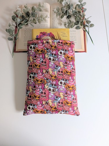 Horror book sleeve large - horror,
